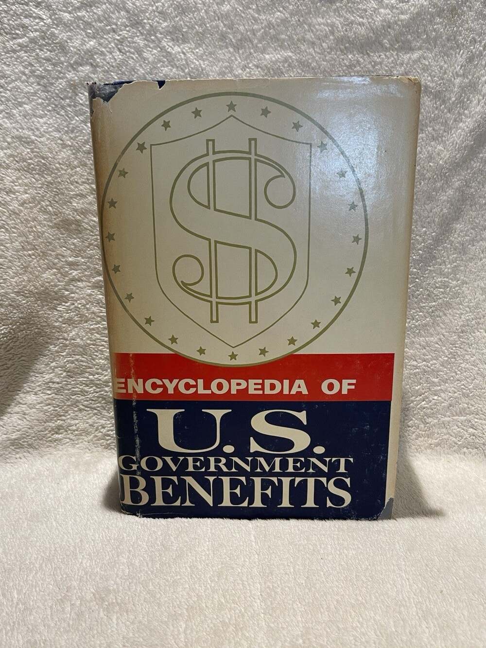 Vintage Encyclopedia Of U.S. Government Benefits - 1970 HCDJ